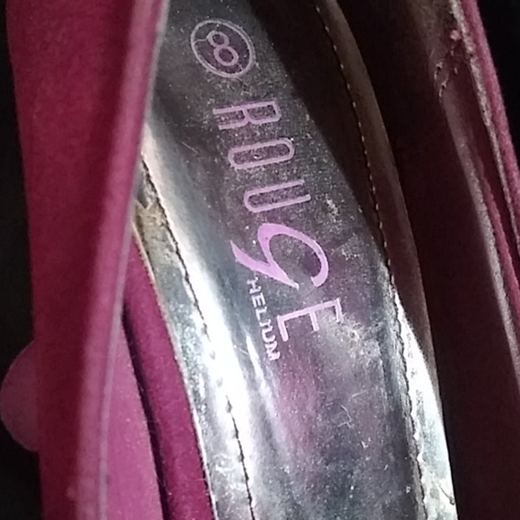 Shoes - Picture 3 of 7